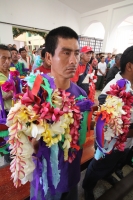 Martes 3 de mayo. Albañiles de la ciudad de Tuxtla Gutiérrez se reúnen en la iglesia de San José Terán en el poniente de esta ciudad para la bendición de las cruces que adornaran las construcciones en este día de celebraciones de San José y de la Santa Cr