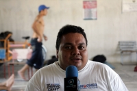 Calos, encargado del Albergue para Migrantes de la ciudad de Arriaga, habla en entrevista sobre el retrazo en la salida del tren hace dos semanas provocado por la ruptura de dos durmientes de las vías lo que ocasionó que se tardaran alrededor de 5 horas e