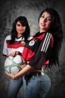 Domingo 13 de julio del 2014. Tuxtla Gutiérrez. Nuestras modelos conmemorativas de la final del fut bol con el uniforme de Alemania.