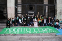 Miércoles 9 de diciembre del 2020. Tuxtla Gutiérrez. Integrantes de grupos feministas protestan en el Congreso de #Chiapas