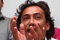 Lunes 12 de marzo del 2012. Alex Gamboa Vs Senadores del PRD.