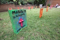 Miércoles 30 de octubre del 2013. Tuxtla Gutiérrez. Aspecto de los arreglos que se realizan en el Museo de Antropología con motivos del día de muertos