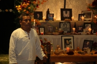 Martes 1 de noviembre del 2016. Tuxtla Gutiérrez. El Museo de la Ciudad de la capital del estado de Chiapas realiza una ofrenda típica de la comunidad Zoque la cual es acompañada por los músicos tradicionales durante la velada de esta noche.
