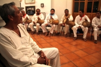 Martes 1 de noviembre del 2016. Tuxtla Gutiérrez. El Museo de la Ciudad de la capital del estado de Chiapas realiza una ofrenda típica de la comunidad Zoque la cual es acompañada por los músicos tradicionales durante la velada de esta noche.