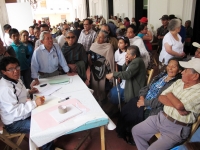 Domingo 23 Junio del 2013. San Cristóbal de las Casas. Foto/Miradasur. A dos semanas que los ancianitos coletos presentaran la documentación para los amparos para que les sea devueltos los beneficios económicos que la legislación chiapaneca les concede po