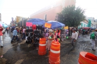 Viernes 2 de diciembre del 2016. Tuxtla Gutiérrez. Polémica política es causada por la decisión de los locatarios del Mercado Viejo de salir a la calle para competir con el ambulantaje en el primer cuadro de Tuxtla