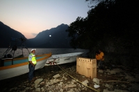 Lunes 31 de marzo del 2014. Chiapa de Corzo. Esta noche continúan las labores de rescate de varias especies de animales de las instalaciones de lo que fuera el Parque Ecoturístico Amikuu dentro del Cañón del Sumidero donde los especialistas del Zoológico 