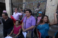Martes 3 de marzo del 2015. Tuxtla Gutiérrez. Redes y Colectivos dan a conocer en la entrada del congreso local la resolución favorable del amparo indirecto para el acceso al matrimonio igualitario en Chiapas.