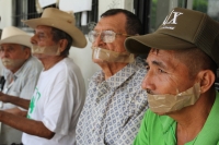 Martes 3 de noviembre del 2015. Chicoasen. Un grupo de ancianos se mantiene en huelga de hambre en las instalaciones de la Casa Ejidal para exigir el respeto de las tierras comunales donde CFE está afectando y destruyendo el entorno ecológico del lugar du