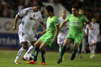 Sábado 4 de diciembre del 2014. Tuxtla Gutiérrez. Acciones del partido entre Jaguares de Chiapas y los tiburones de Veracruz, esta noche en el estadio Zoque de la capital del estado de Chiapas.