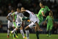 Sábado 4 de diciembre del 2014. Tuxtla Gutiérrez. Acciones del partido entre Jaguares de Chiapas y los tiburones de Veracruz, esta noche en el estadio Zoque de la capital del estado de Chiapas.