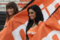 Viernes 14 de septiembre del 2012. Tuxtla Gutiérrez, Chiapas. Las animadoras de los patrocinadores del equipo Jaguares de Chiapas engalan el estadio durante el encuentro ante Toluca.