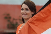 Viernes 14 de septiembre del 2012. Tuxtla Gutiérrez, Chiapas. Las animadoras de los patrocinadores del equipo Jaguares de Chiapas engalan el estadio durante el encuentro ante Toluca.
