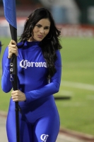 Sábado 15 de febrero del 2014. Tuxtla Gutiérrez. Lo relevante del partido entre Jaguares de Chiapas y los Tigres siempre son sus bellas animadoras.