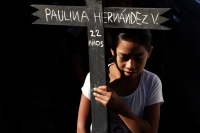 Martes 22 de diciembre del 2015. San Pedro Chenalho. Los sobrevivientes de la masacre de 45 indígenas en la comunidad Acteal en 1997, conmemoran esta mañana los 18 años de ocurrido este hecho con jornadas de ayuno y oración en esta localidad de la región 