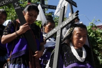 Martes 22 de diciembre del 2015. San Pedro Chenalho. Los sobrevivientes de la masacre de 45 indÃgenas en la comunidad Acteal en 1997, conmemoran esta mañana los 18 años de ocurrido este hecho con jornadas de ayuno y oración en esta localidad de la región Martes 22 de diciembre del 2015. San Pedro Chenalho. Los sobrevivientes de la masacre de 45 indÃgenas en la comunidad Acteal en 1997, conmemoran esta mañana los 18 años de ocurrido este hecho con jornadas de ayuno y oración en esta localidad de la región