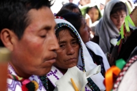 Martes 22 de diciembre del 2015. San Pedro Chenalho. Los sobrevivientes de la masacre de 45 indígenas en la comunidad Acteal en 1997, conmemoran esta mañana los 18 años de ocurrido este hecho con jornadas de ayuno y oración en esta localidad de la región 