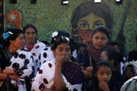 Martes 22 de diciembre del 2015. San Pedro Chenalho. Los sobrevivientes de la masacre de 45 indígenas en la comunidad Acteal en 1997, conmemoran esta mañana los 18 años de ocurrido este hecho con jornadas de ayuno y oración en esta localidad de la región 