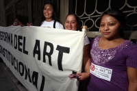 Martes 15 de mayo del 2012. La AC Foro Cívico, Estado Laico protagoniza una protesta en la entrada del congreso local para exigir que los diputados del estado de Chiapas no aprueben las reformas al Artículo 24 Constitucional.