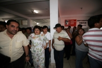La dirigente estatal de PRI Arely Madrid aparece este día en las instalaciones del PRI municipal donde se llevan a cabo las actividades correspondientes de los precandidatos a las próximas elecciones y se instala en el boulevard de la 4 norte en espera de