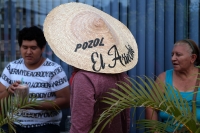 Miércoles 7 de agosto del 2019. Tuxtla Gutiérrez. El vendedor arrecho ofrece bolsas de pozol con alegrÃa en las calles de la ciudad Miércoles 7 de agosto del 2019. Tuxtla Gutiérrez. El vendedor arrecho ofrece bolsas de pozol con alegrÃa en las calles de la ciudad