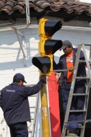Miércoles 4 de mayo. A pesar del esfuerzo de la administración municipal, los semáforos de la ciudad continúan teniendo problemas en su funcionamiento electrónico.