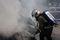 Martes 20 de diciembre del 2016. Tuxtla Gutiérrez. Varios vehículos fueron incendiados esta mañana durante el atentado a las instalaciones de la Secretaria de Educación de Chiapas sin que a la hora se tengan informes de quien ocasionara el siniestro.