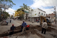 Jueves 5 de enero 2012. Obras de remodelación  en la Avenida Central.