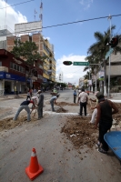 Jueves 5 de enero 2012. Obras de remodelación  en la Avenida Central.