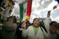 Miércoles 26 de enero. El cuerpo del Tatik Don Samuel Ruiz García recibió este medio día sepultura en las criptas de la Catedral de la Paz en San Cristóbal de las Casas donde se realizo una ceremonia litúrgica presidida por el nuncio apostólico Christophe