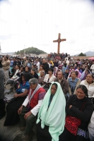 Miércoles 26 de enero. El cuerpo del Tatik Don Samuel Ruiz García recibió este medio día sepultura en las criptas de la Catedral de la Paz en San Cristóbal de las Casas donde se realizo una ceremonia litúrgica presidida por el nuncio apostólico Christophe
