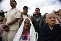Miércoles 26 de enero. El cuerpo del Tatik Don Samuel Ruiz García recibió este medio día sepultura en las criptas de la Catedral de la Paz en San Cristóbal de las Casas donde se realizo una ceremonia litúrgica presidida por el nuncio apostólico Christophe