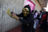 Domingo 16 de noviembre del 2014. Tuxtla Gutiérrez, Estudiantes y organizaciones sociales acompañan a la brigada Daniel Solís Gallardo de padres de familia de los desaparecidos y estudiantes de Ayotzinapa durante la marcha y mitin político en la capital d