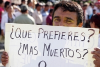 Domingo 19 de junio del 2016. Tuxtla Gutiérrez. Organizaciones sociales y educativas marchan esta tarde en la capital del estado de Chiapas en apoyo a las comunidades que se enfrentan a la Policía Federal en el estado de Oaxaca.