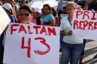 Domingo 19 de junio del 2016. Tuxtla Gutiérrez. Organizaciones sociales y educativas marchan esta tarde en la capital del estado de Chiapas en apoyo a las comunidades que se enfrentan a la Policía Federal en el estado de Oaxaca.