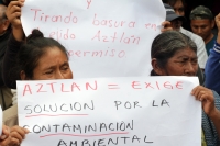 Martes 27 de noviembre del 2018. Pobladores de la comunidad Aztlán protestan en contra de las autoridades municipales de Ixtapa al utilizar esta comunidad como tiradero de basura del ayuntamiento local.