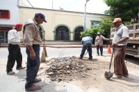 Martes 11 de septiembre del 2012. Tuxtla Gutiérrez, Chiapas.Trabajadores del ayuntamiento capitalino usan los horarios pico para intentar realizar algunas obras en las vialidades de Tuxtla.