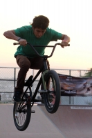 Sábado 3 de noviembre del 2012. Tuxtla Gutiérrez, Chiapas. Los jóvenes aficionados a los deportes extremos se reuenen este fin de semana en el ParqueNoquispara participar en el encuentro internacional de Patines y bicicletas de una reconocida marca deport