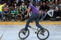 Sábado 3 de noviembre del 2012. Tuxtla Gutiérrez, Chiapas. Los jóvenes aficionados a los deportes extremos se reuenen este fin de semana en el ParqueNoquispara participar en el encuentro internacional de Patines y bicicletas de una reconocida marca deport