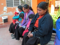 Foto/Miradasur. Jueves 5 de diciembre del 2013. San Cristóbal de las Casa. Aspecto de la conferencia de prensa de los desplazados de Banavil, Tenejapa esta mañana en las instalaciones del CDH Fray Bartolomé de las Casas.