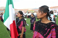 Jueves 24 de Febrero. Representantes de las etnias de Chiapas esperan bajo el sol del sureste el inicio  del homenaje que se realiza para conmemorar el día de la bandera