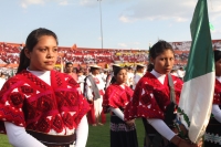 Jueves 24 de Febrero. Representantes de las etnias de Chiapas esperan bajo el sol del sureste el inicio del homenaje que se realiza para conmemorar el dÃa de la bandera Jueves 24 de Febrero. Representantes de las etnias de Chiapas esperan bajo el sol del sureste el inicio del homenaje que se realiza para conmemorar el dÃa de la bandera