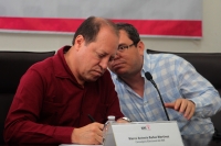 Viernes 6 de abril del 2018. Tuxtla Gutiérrez. Marco Antonio Baños Martí­nez, consejero electoral del INE y Oswaldo Chacón Rojas, consejero presidente del Instituto de Elecciones y Participación Ciudadana durante la conferencia Elecciones 2018, Análi