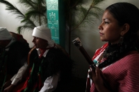 Jueves 28 de julio del 2016. San Juan Chamula. Mateo Gómez Gómez recibe esta mañana el bastón de mando Chamula según los usos y costumbres de las comunidades y parajes de esta localidad de los altos de Chiapas. El nuevo presidente junto con las nuevas aut