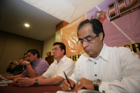 Miércoles 16 de febrero. René Bejarano,  del  Movimiento Izquierda Democrática Nacional realiza la convención nacional con militantes de la izquierda de Chiapas, esta mañana en conocido hotel de la ciudad de Tuxtla Gutiérrez.