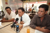 Martes 26 de diciembre del 2012. Tuxtla Gutiérrez, Chiapas. Líderes de la vieja guardia del PRD en Chiapas, anuncian las acciones legales que se realizan para impugnar las diferentes reformas que se han llevado a cabo en este estado del sureste mexicano, 