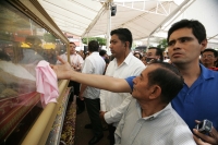 Martes 17 de agosto. Las reliquias de Juan Bosco son trasladadas esta mañana a la catedral de San Marcos donde los restos del Santo de Turín son adorados por la feligresía Católica y Salesiana del estado de Chiapas.