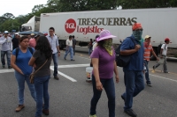 Jueves 21 de julio del 2016. Tuxtla Gutiérrez. Esta mañana reinician los bloqueos del Movimiento Magisterial en protesta de la Reforma Educativa en México, con lo que el tráfico en las entradas de la capital del estado de Chiapas es detenido totalmente de