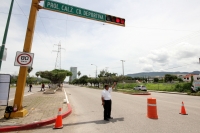 Martes 17 de septiembre del 2013. Tuxtla Gutiérrez. PolicÃa de tránsito municipal desvÃa el flujo vehicular en las cercanÃas de los bloqueos del magisterio en la capital del estado de Chiapas. Martes 17 de septiembre del 2013. Tuxtla Gutiérrez. PolicÃa de tránsito municipal desvÃa el flujo vehicular en las cercanÃas de los bloqueos del magisterio en la capital del estado de Chiapas.