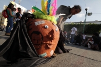 Miércoles 5 de noviembre del 2014. Tuxtla Gutiérrez, Aspectos de los bloqueos y manifestaciones de estudiantes y maestros realizadas en apoyo a los desaparecidos de Ayotzinapa.